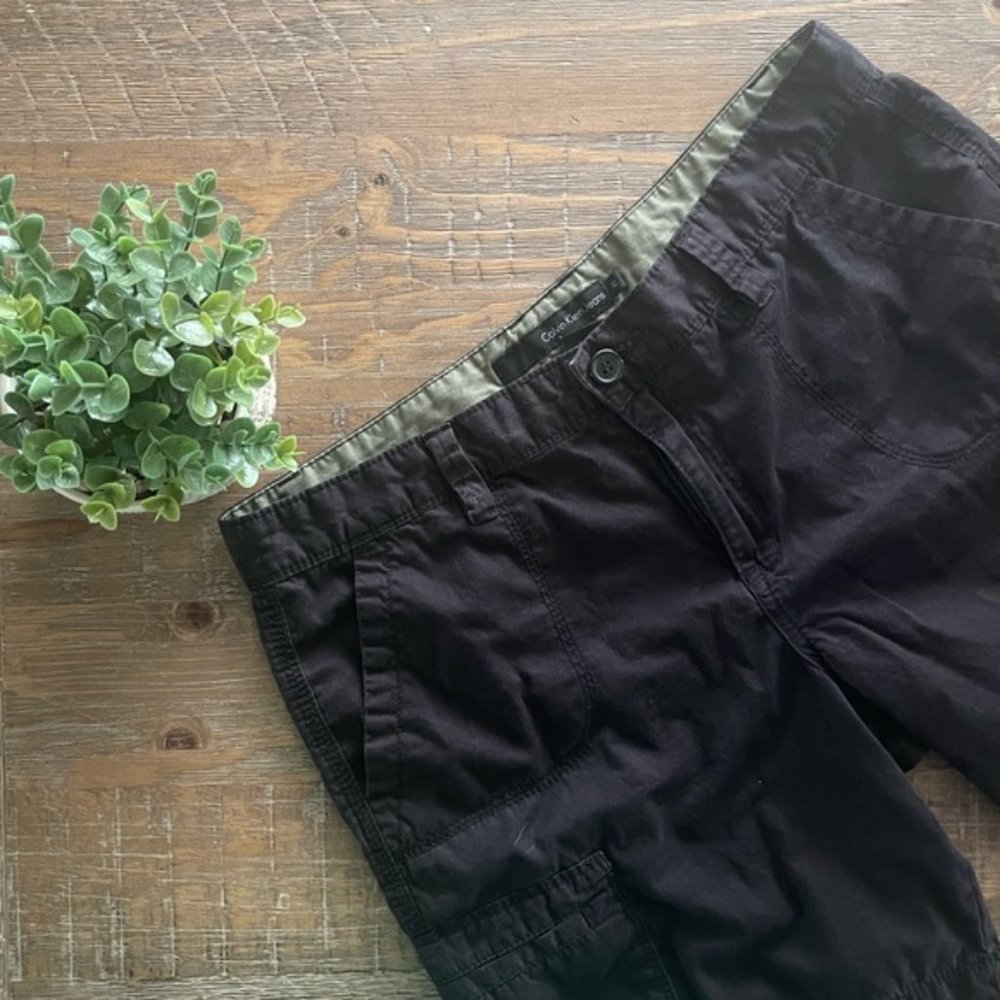 Calvin Klein Jeans Black Cargo Shorts Size 12